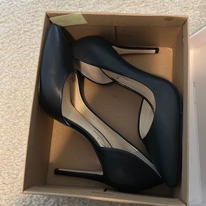 Jessica Simpson black shoes